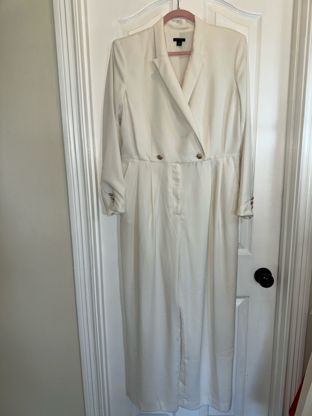 Ann Taylor Ivory jumpsuit- pockets- Never worn- 12p